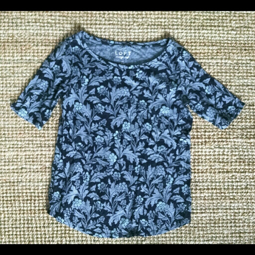 Bundle me! Ann Taylor Loft vintage soft cotton tee